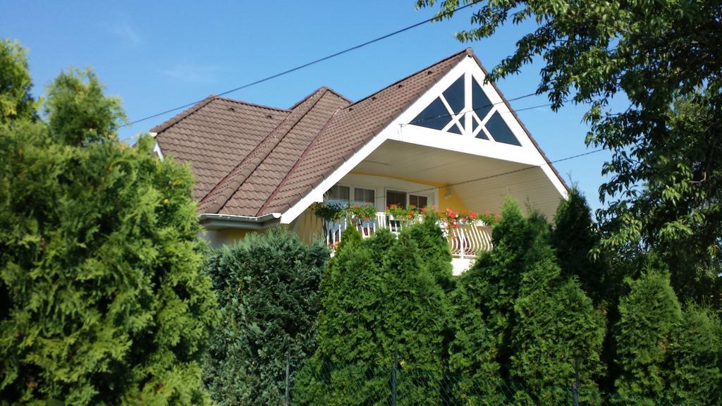 Апартаменты Tuenderlak Vendeghaz Балатонфюред Экстерьер фото